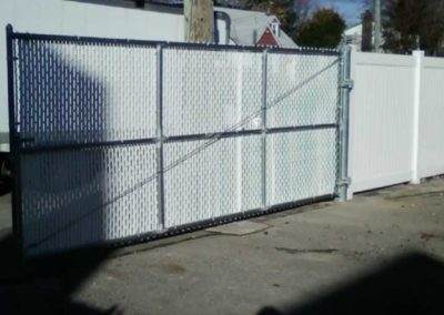 chain link rolling gate